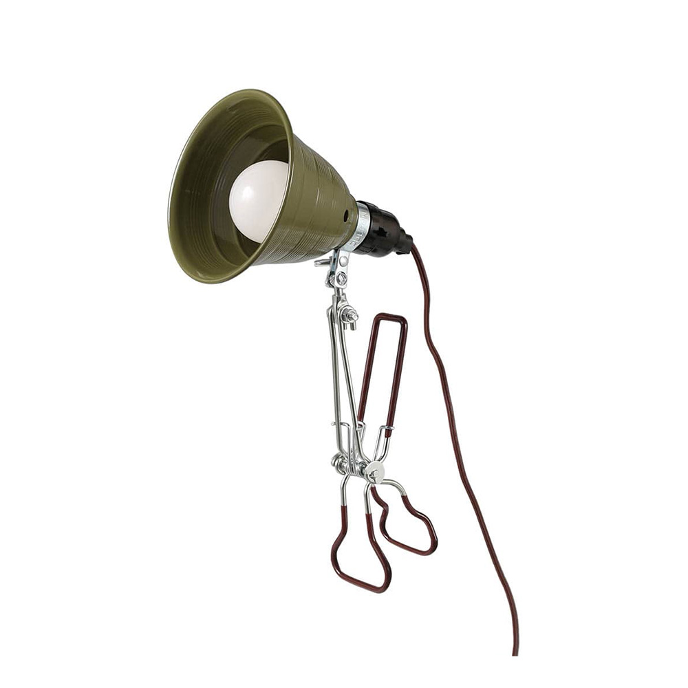 オリーブドラブ